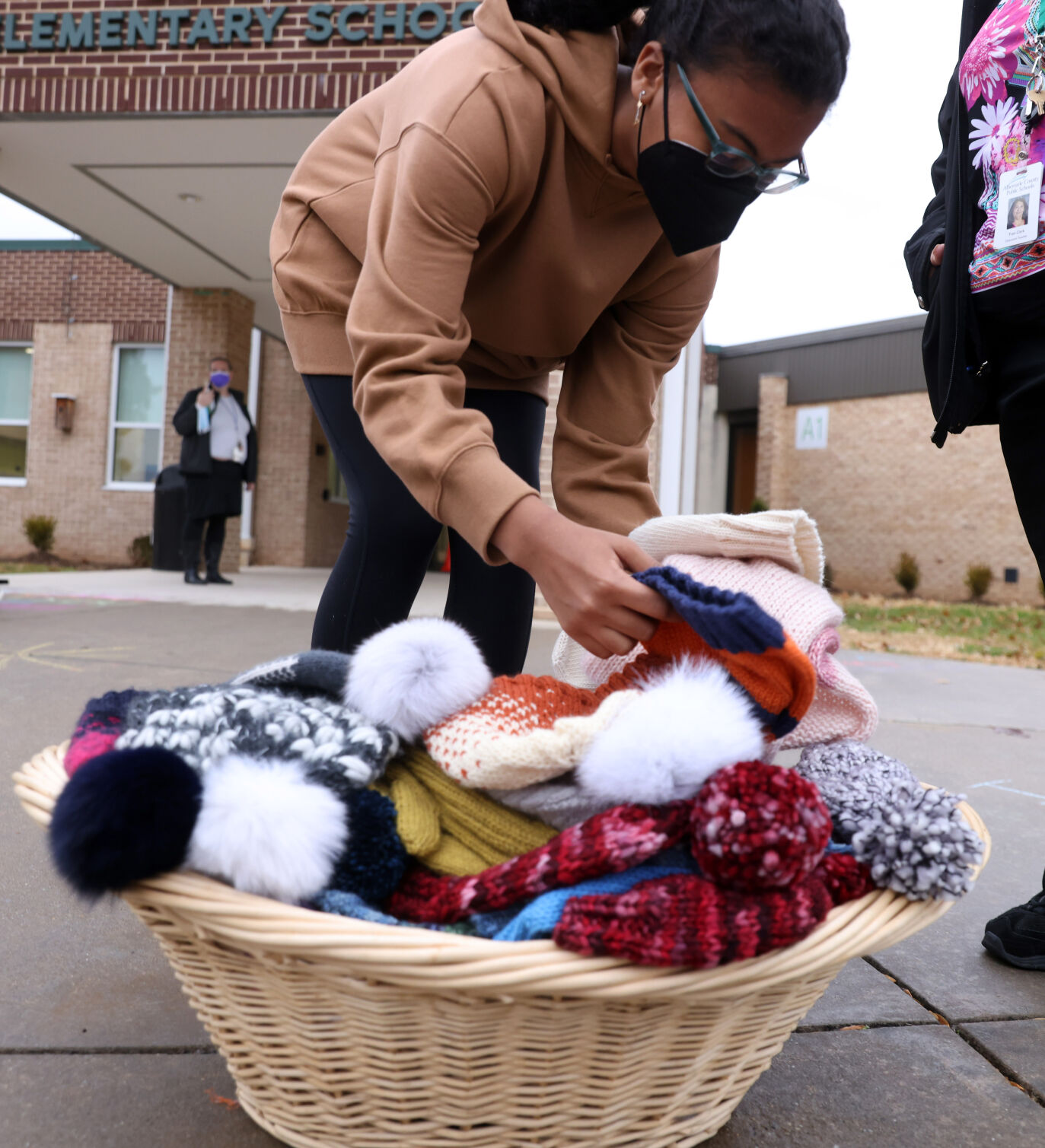 112221-cdp-news-knitting362.jpg